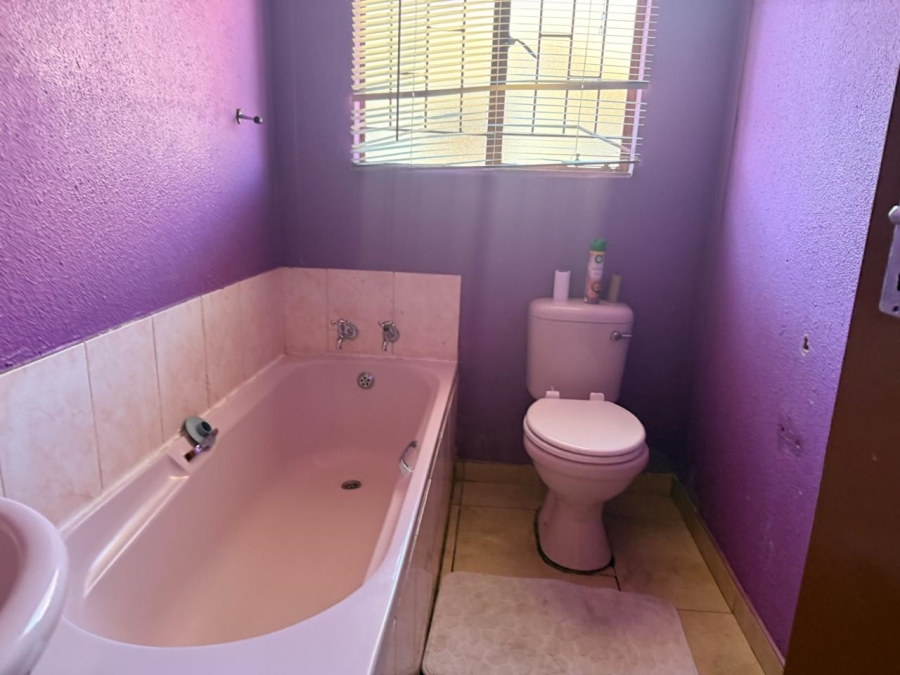 3 Bedroom Property for Sale in Tlhabane West North West
